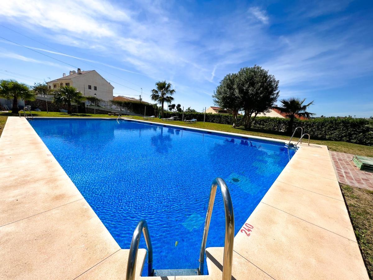 Apartamento A 900 M De La Playa Y Con Vistas Al Mar En Fuengirola Buitenkant foto