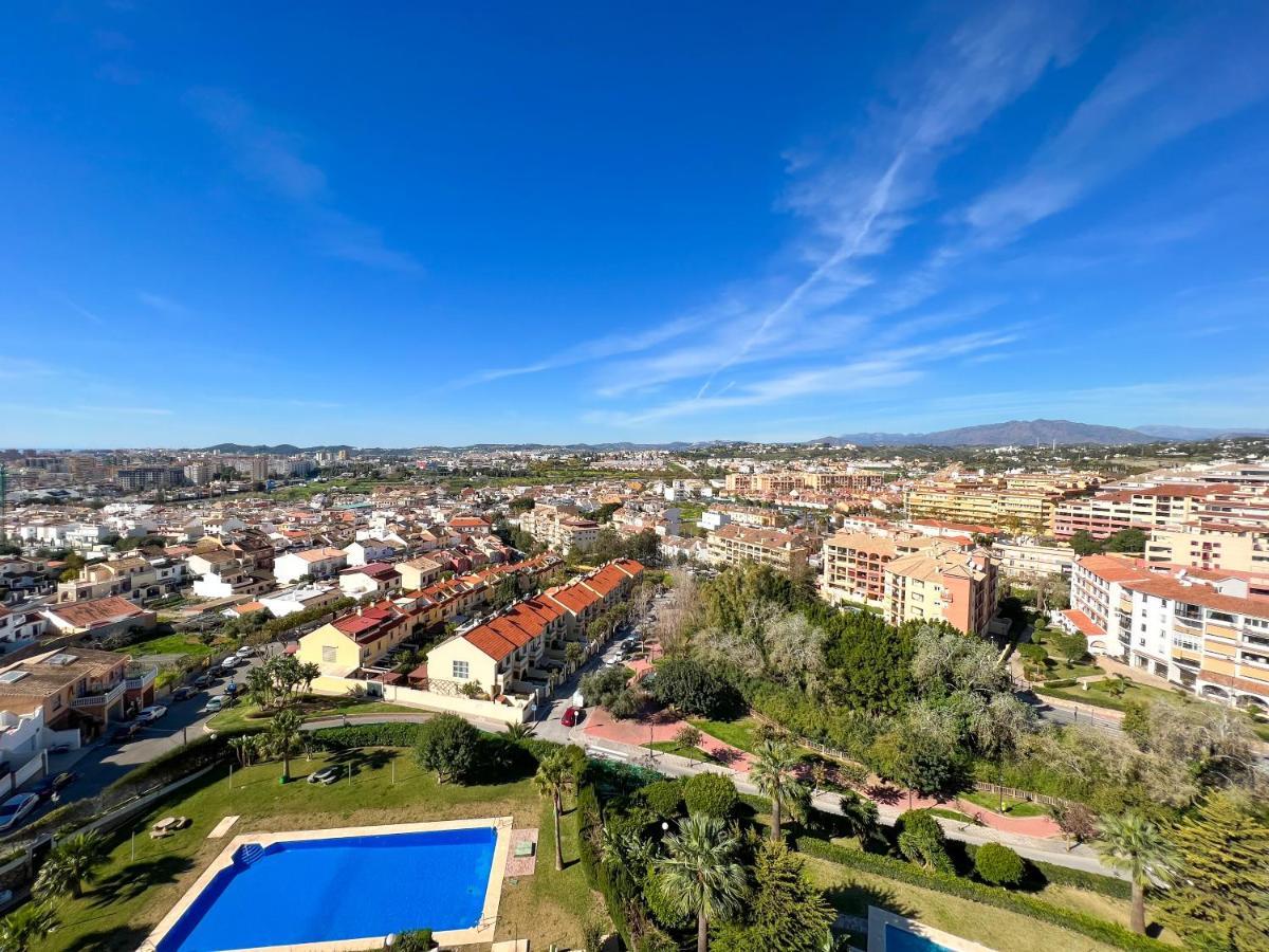 Apartamento A 900 M De La Playa Y Con Vistas Al Mar En Fuengirola Buitenkant foto